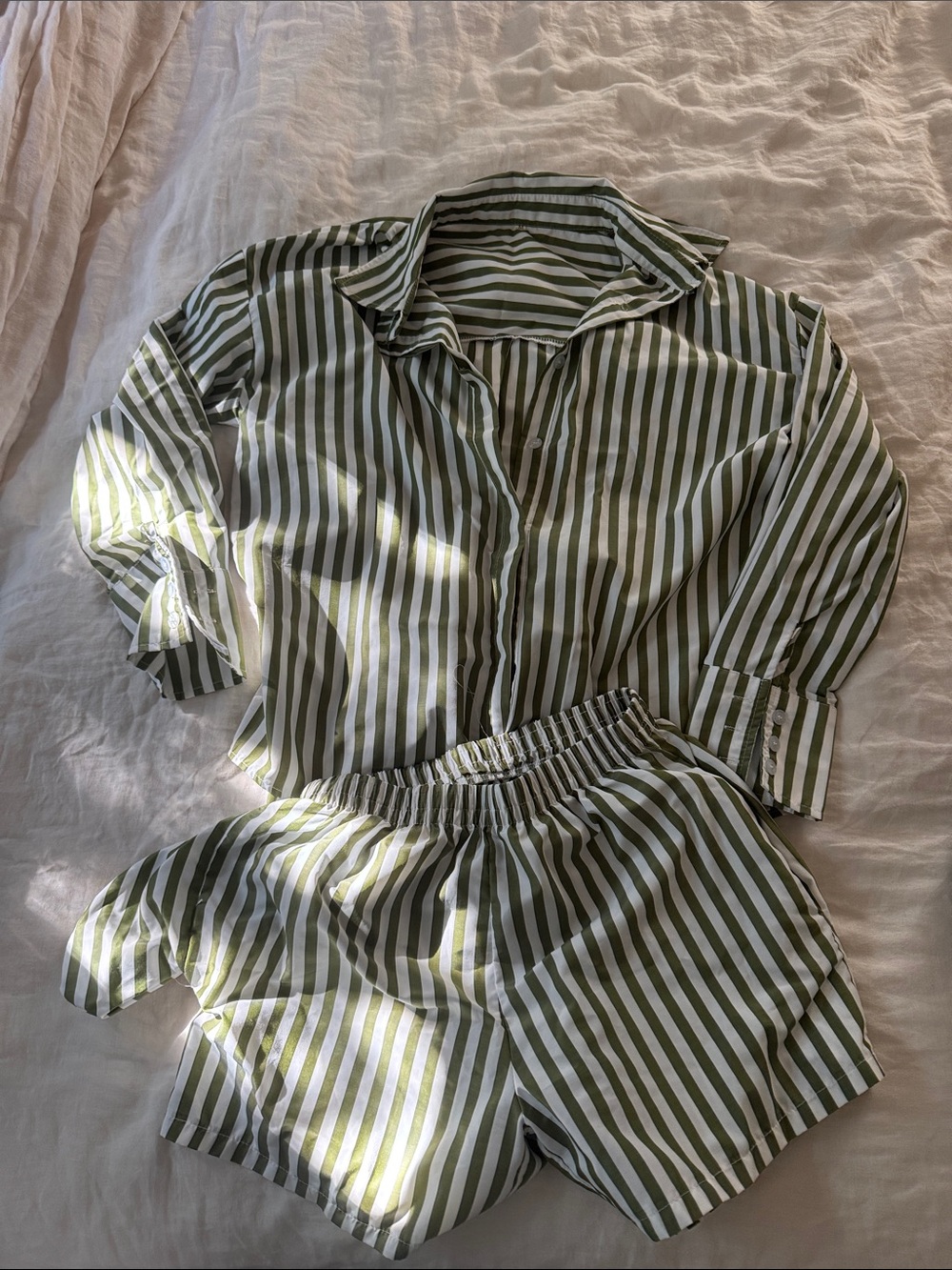 Set striped